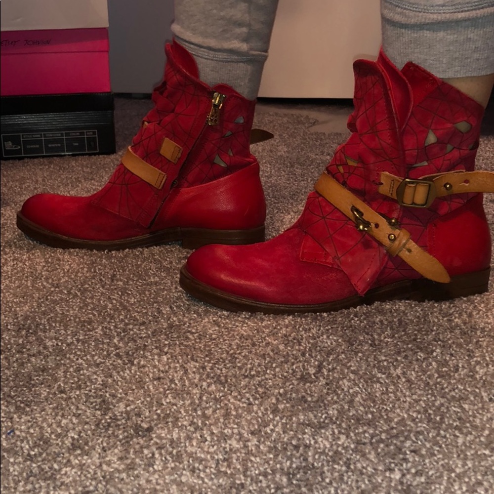 AS 98 Virgil Booties